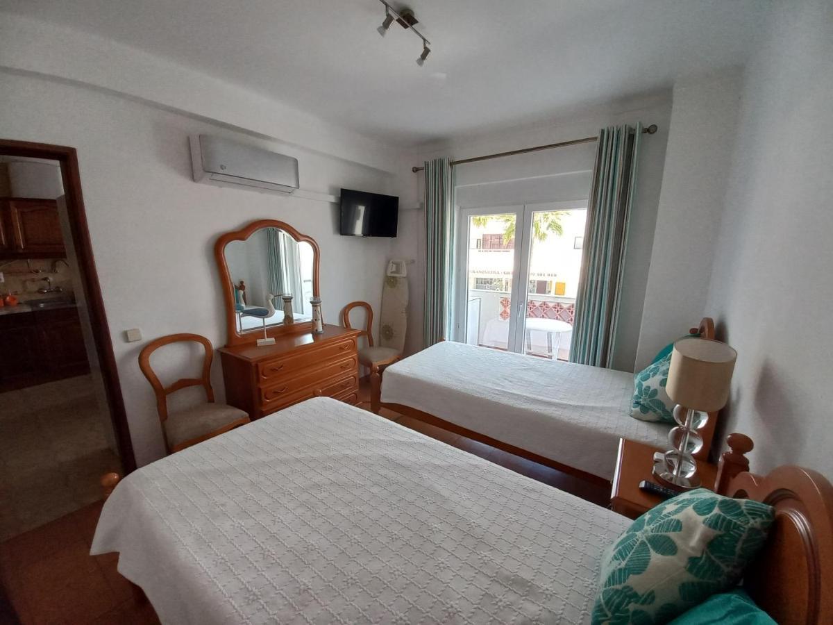 Regueiro Quarteira Beach Apartment Exterior foto