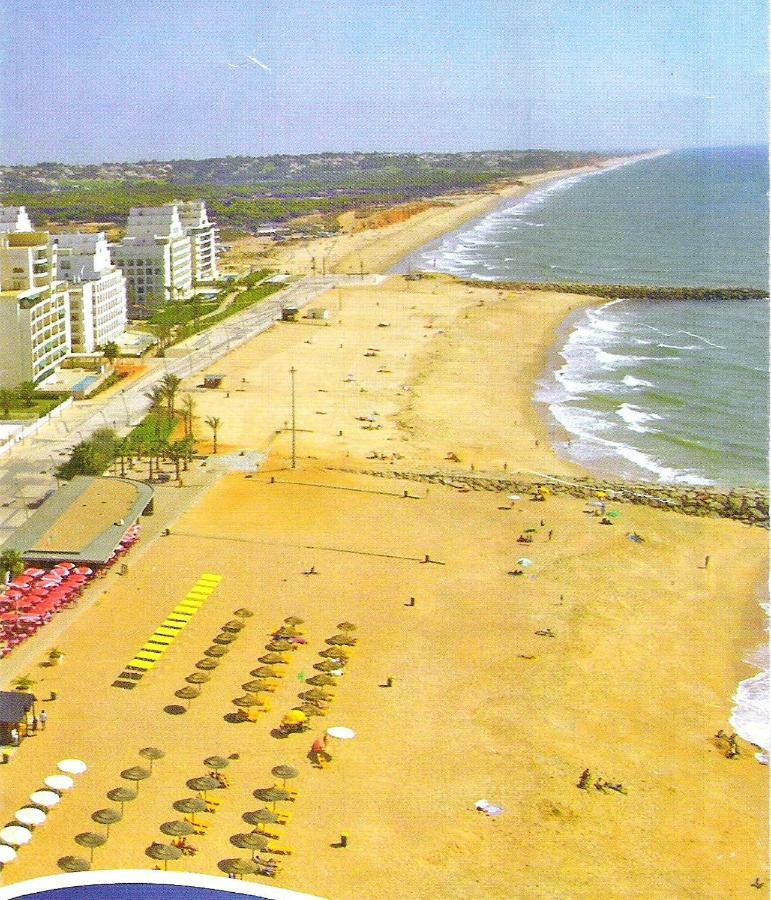 Regueiro Quarteira Beach Apartment Exterior foto
